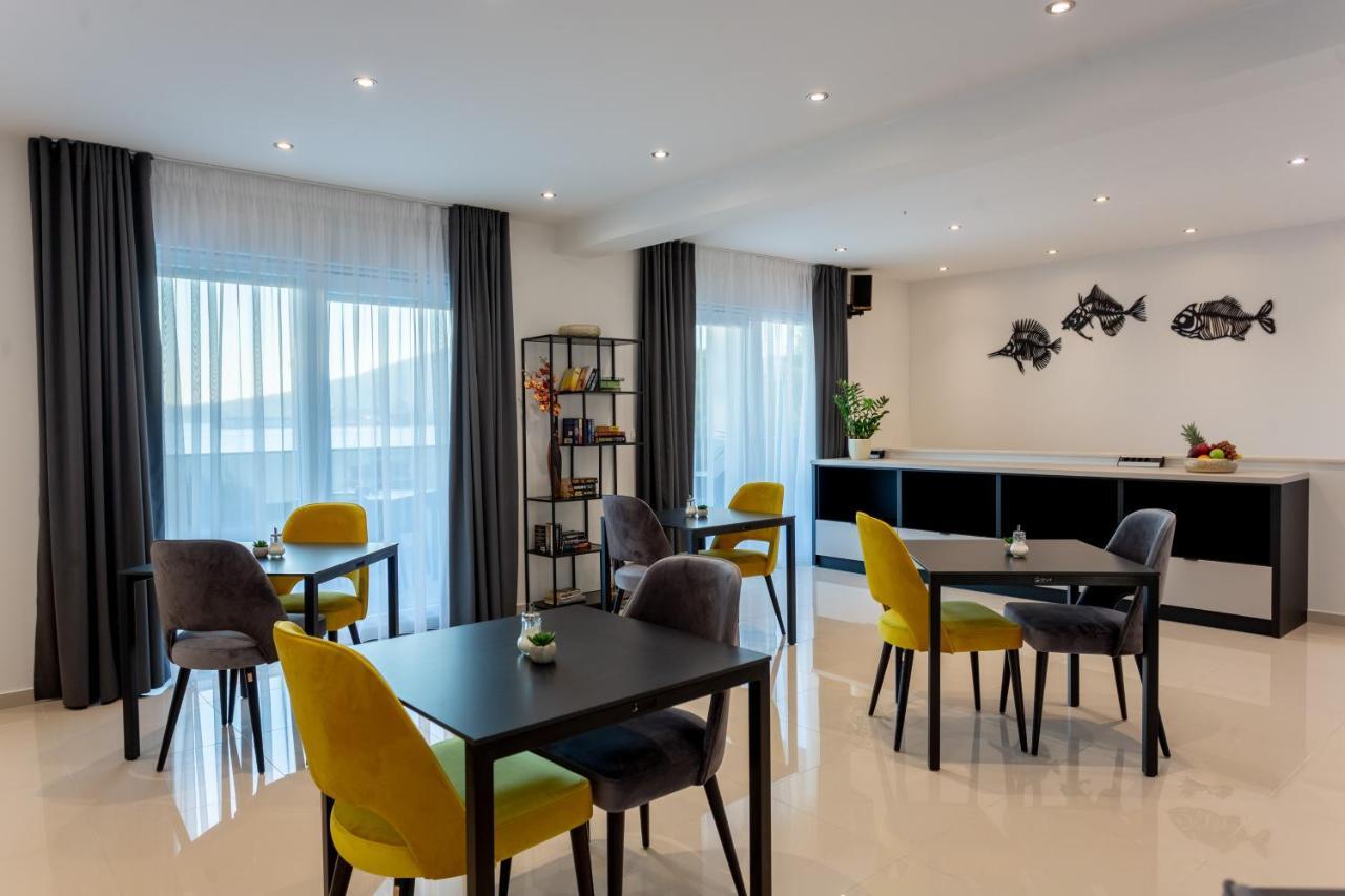 Villa Fortis B&B Trogir Buitenkant foto